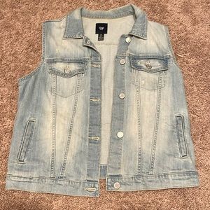 Great condition gap denim vest size medium